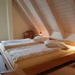 Haus Ruem Hart Apartamento *